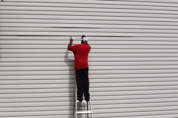 Loose Siding Repair in Petaluma