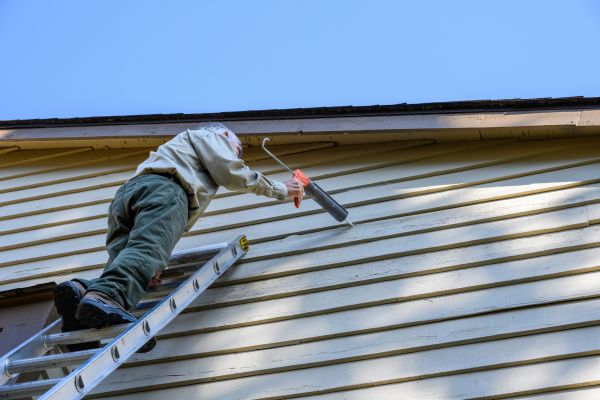Cost of Vinyl Siding Caulk Repair in Petaluma