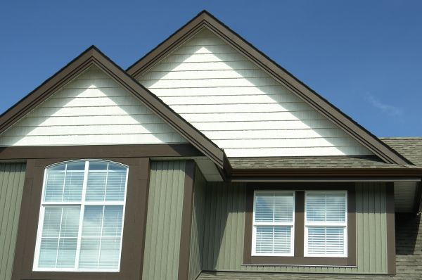 Cost of Vertical Vinyl Siding Repair in Petaluma